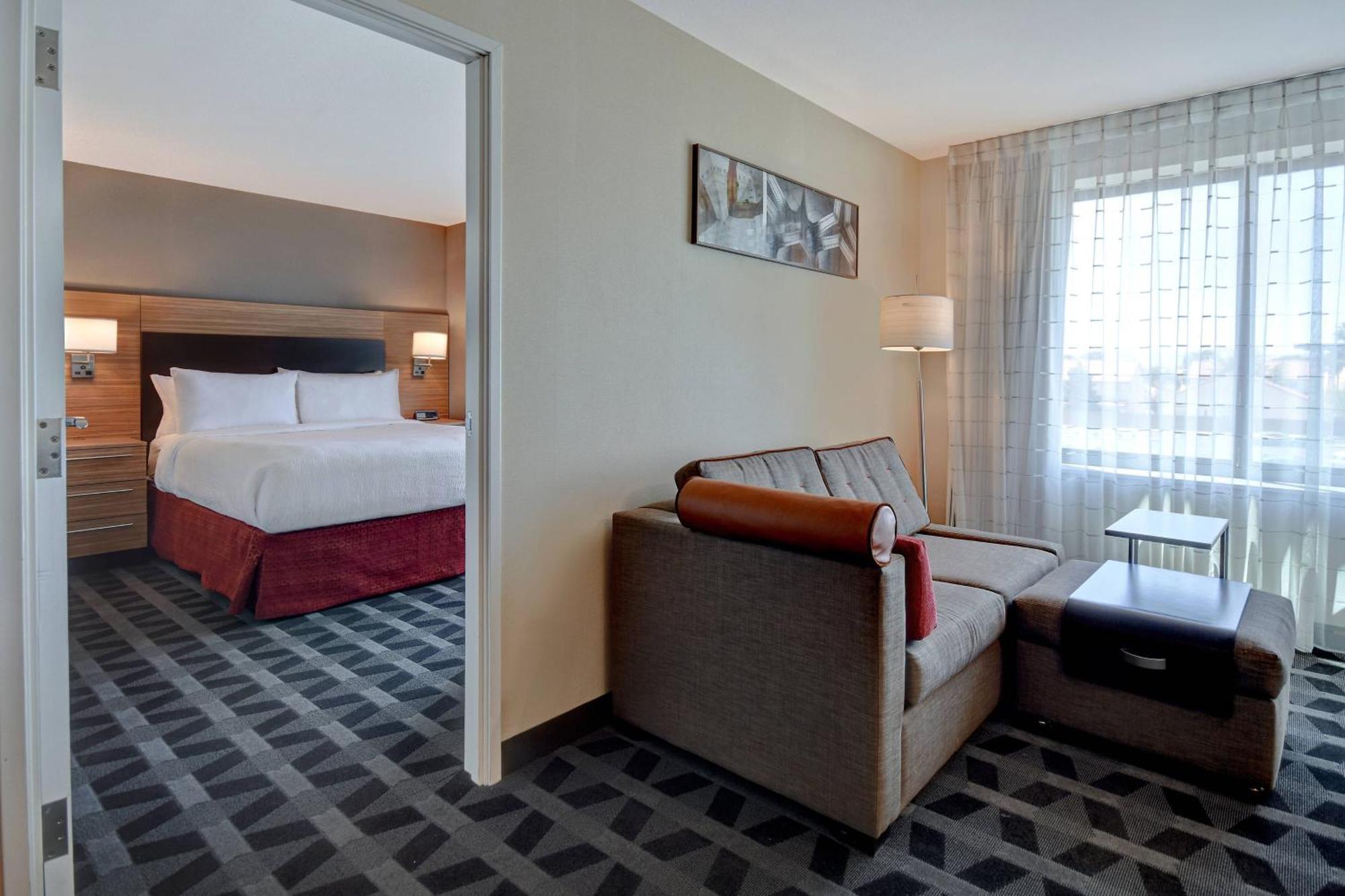 Towneplace Suites Las Vegas Airport South Exterior photo